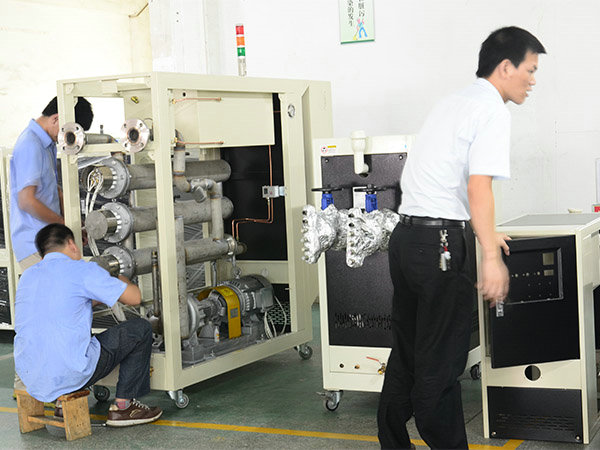 壓鑄模溫機(jī)車(chē)間 